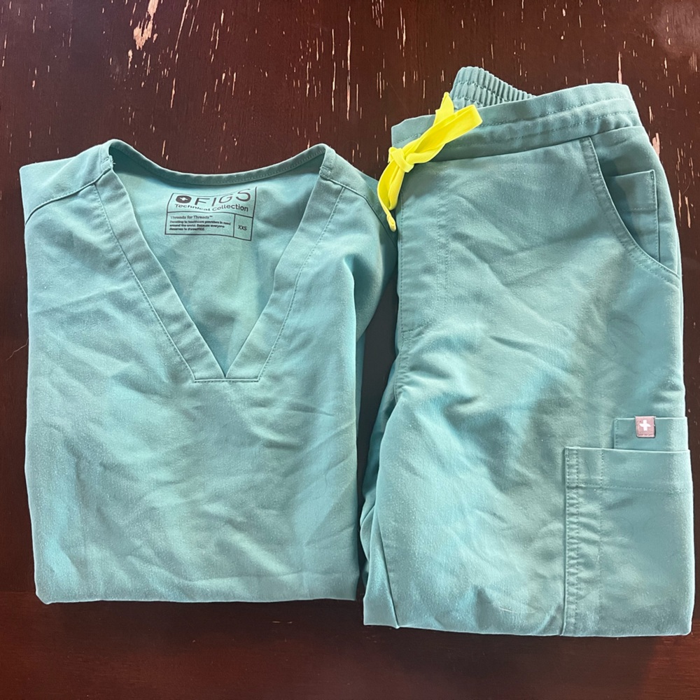 Figs- Marine Green